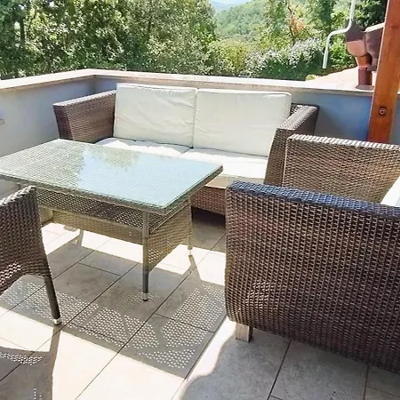 Pergola Apartment *