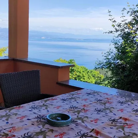 Pergola Apartment